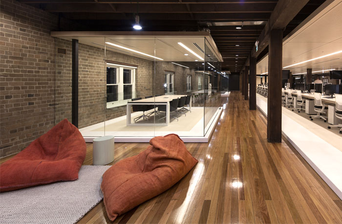 老廠房改造開(kāi)放式辦公室裝修設(shè)計(jì)